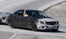 新款奔驰c最新爆料消息,豪华升级，科技革新，揭秘最新爆料亮点